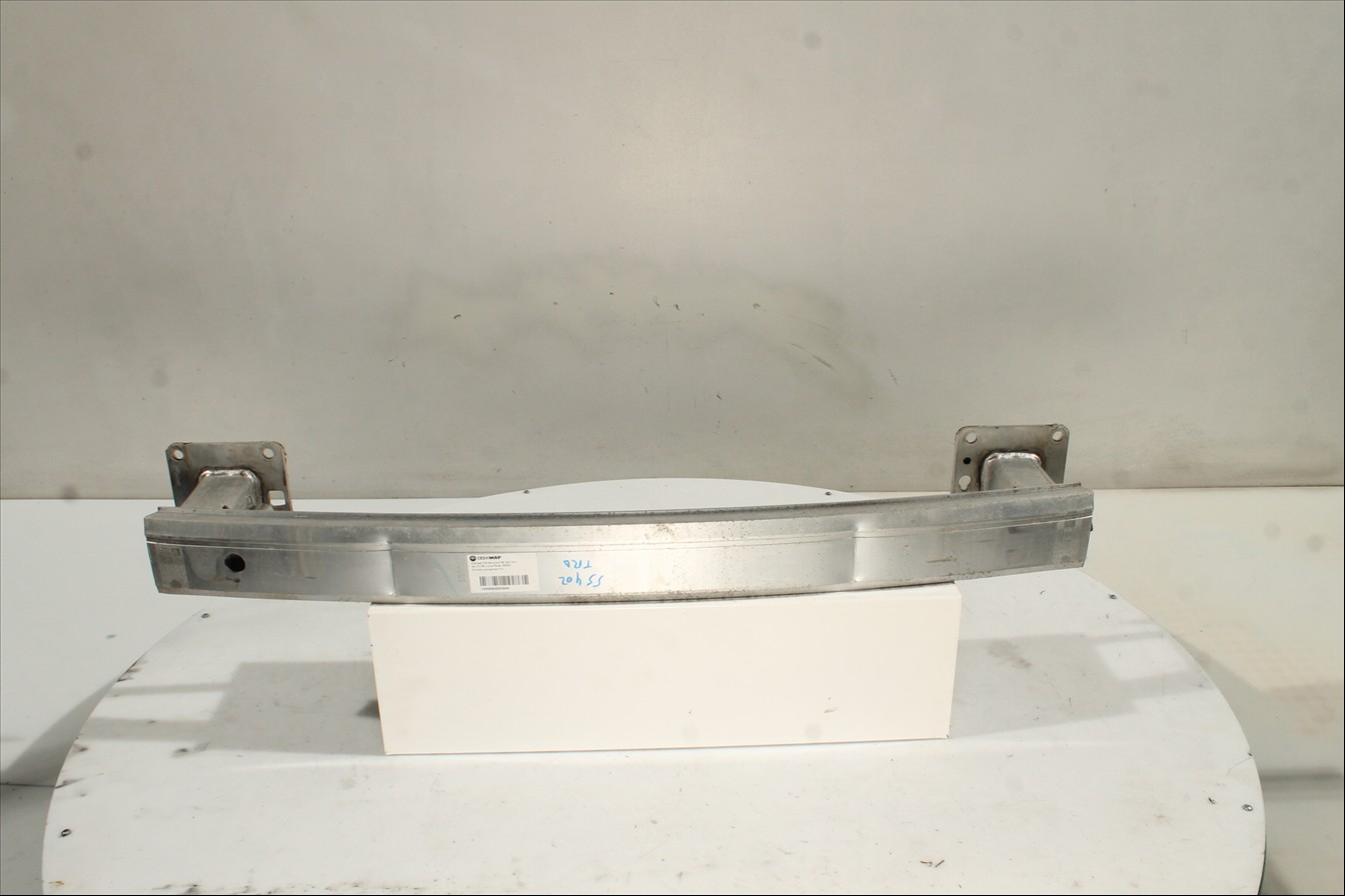 Traviesa paragolpes Tra.