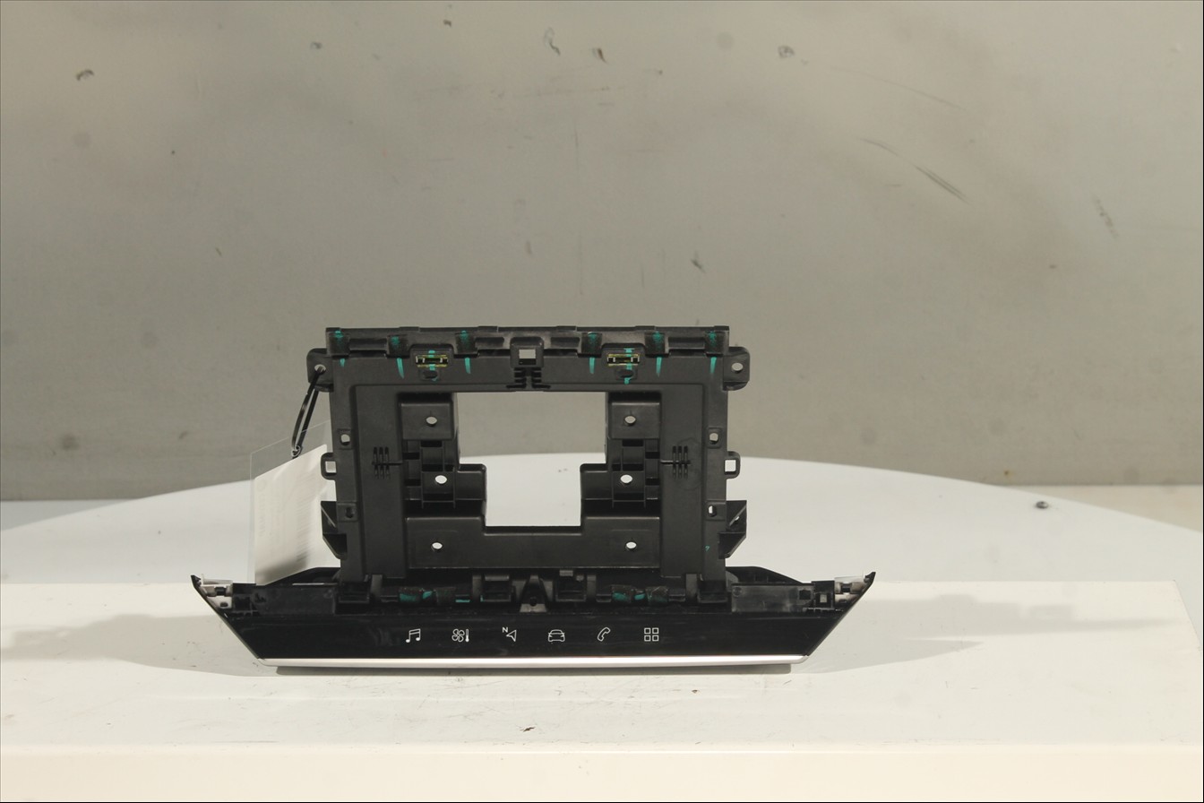 Mando control pantalla informacion