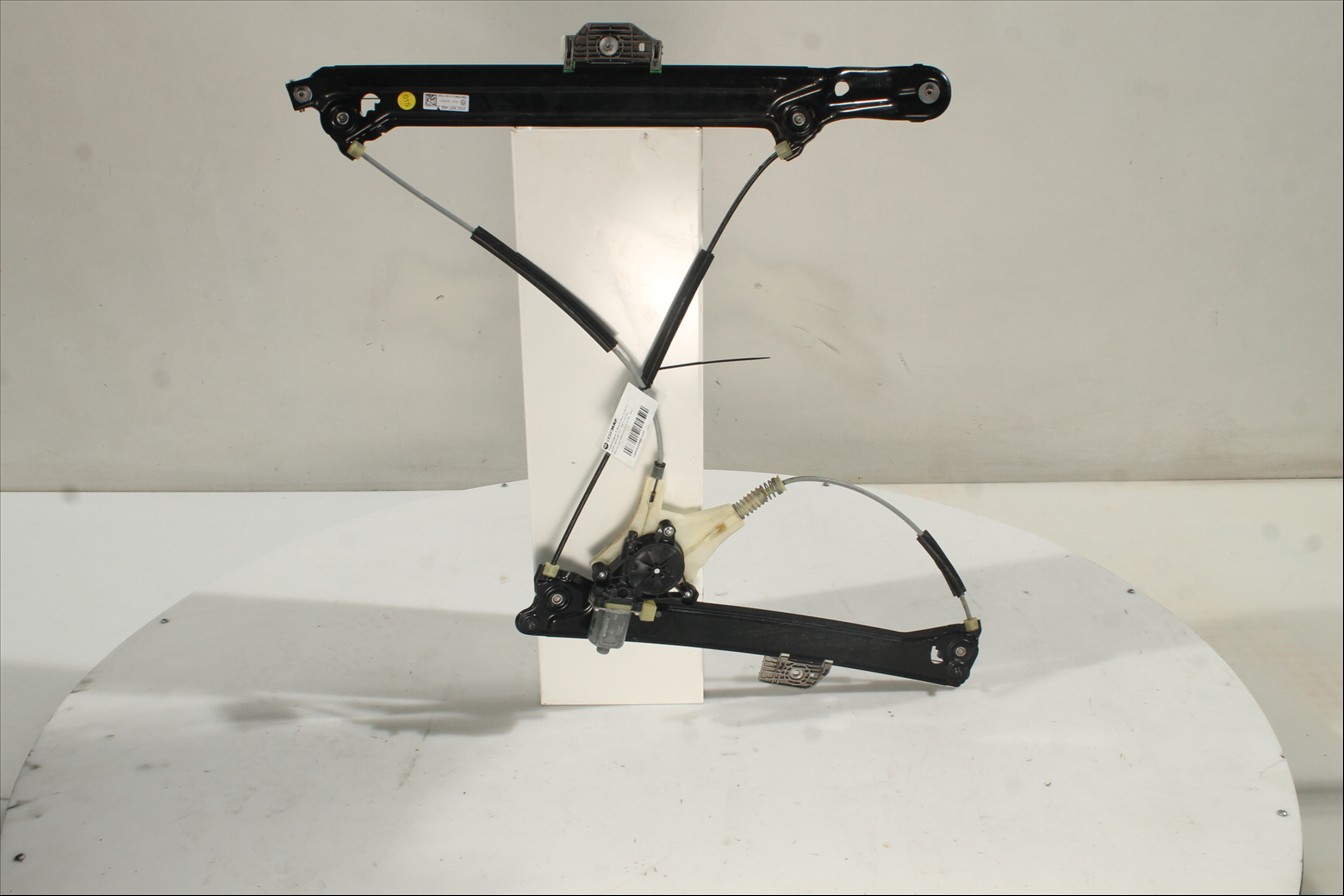 Elevalunas eléctrico puerta Del. Der.