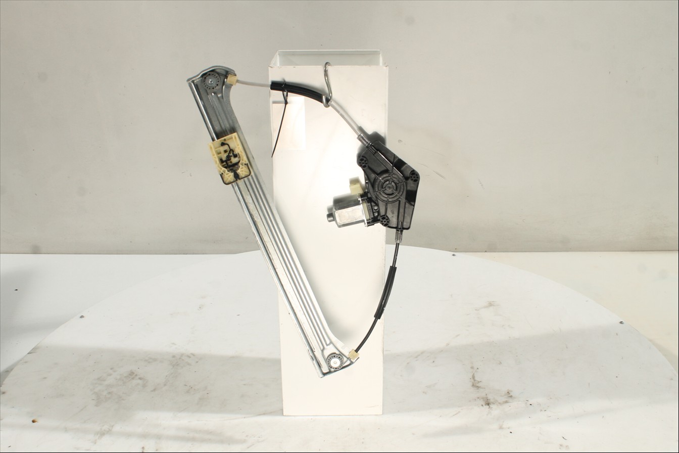 Elevalunas eléctrico puerta Del. Izq.