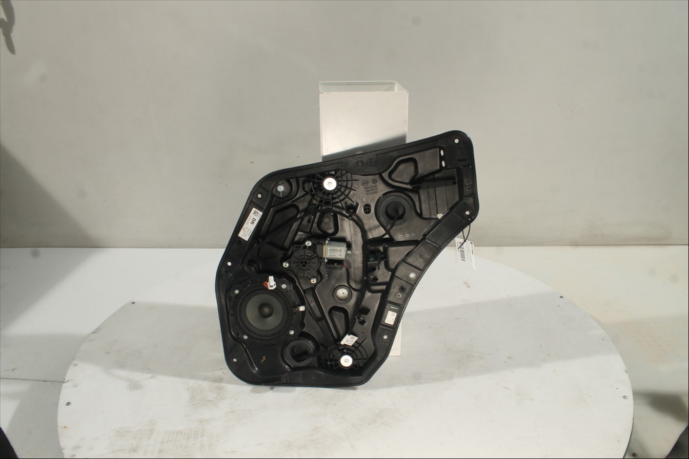 Elevalunas eléctrico puerta Tra. Der.