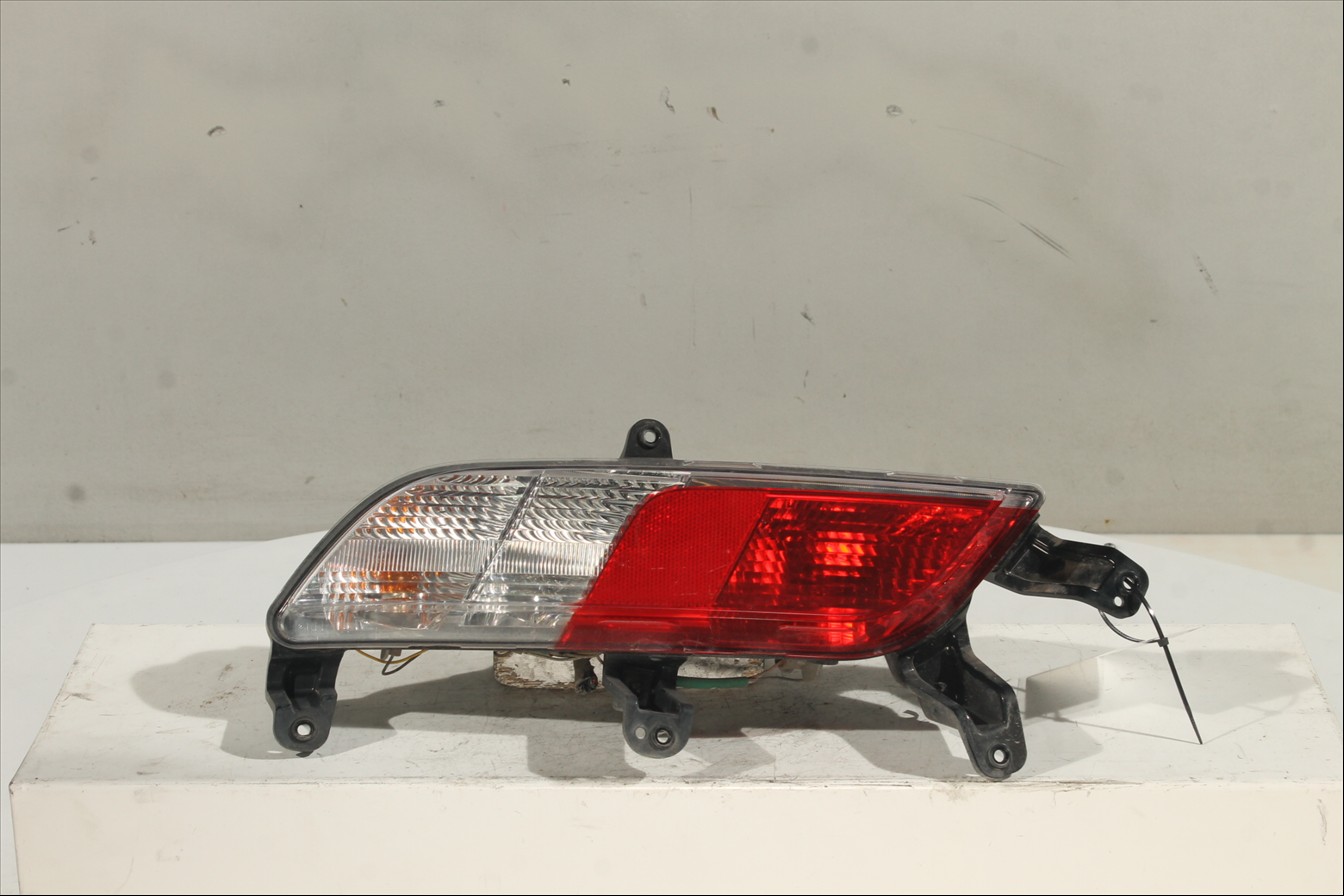 Piloto antiniebla Tra. Izq.