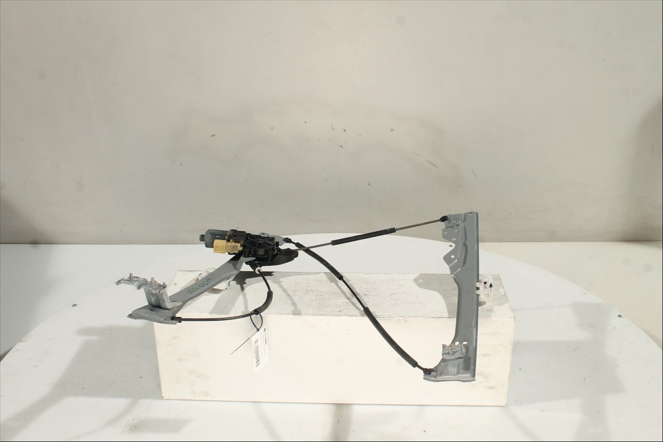 Elevalunas eléctrico puerta Del. Der.