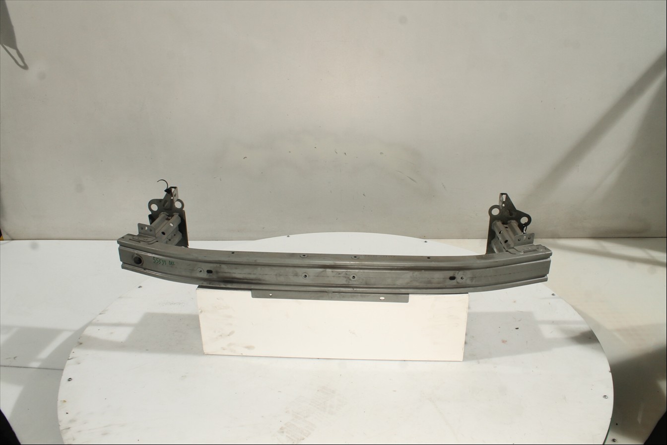 Traviesa paragolpes Del.