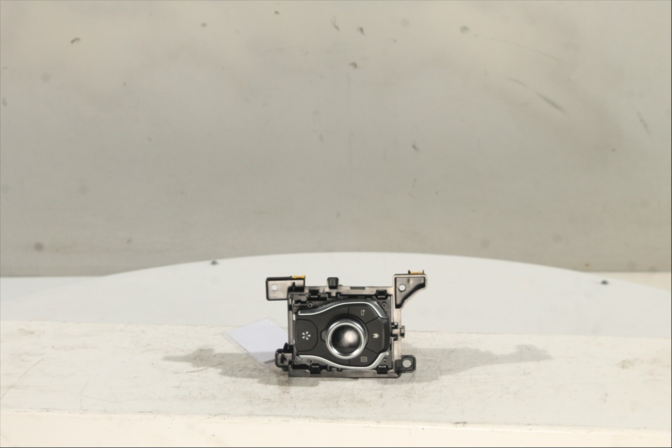 Mando control pantalla informacion