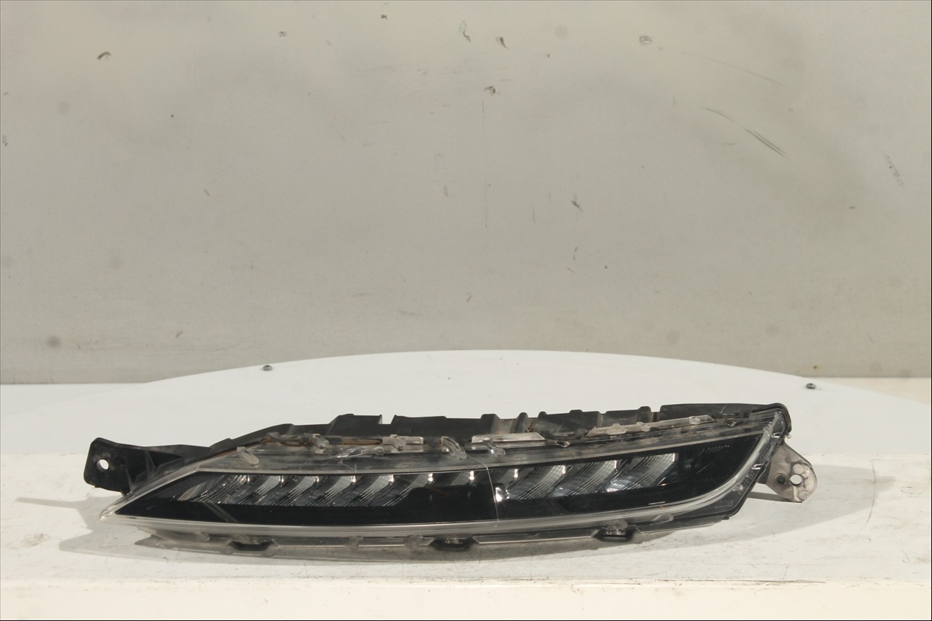 Piloto luz diurna Izq