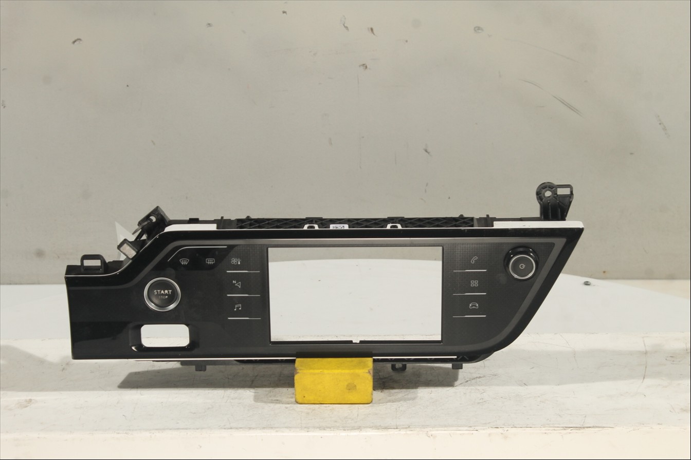 Mando control pantalla informacion