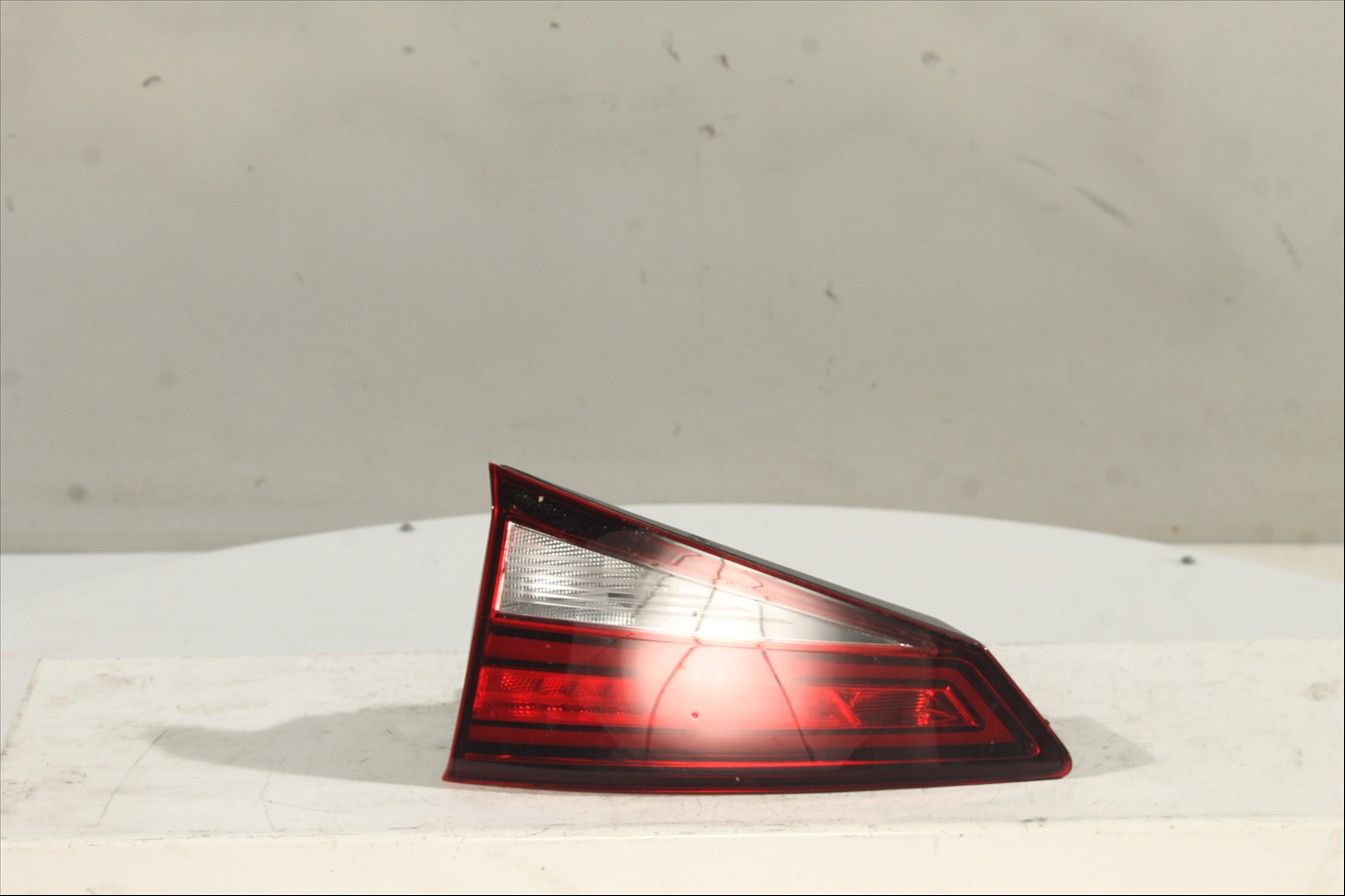 Piloto interior Tra. Der.