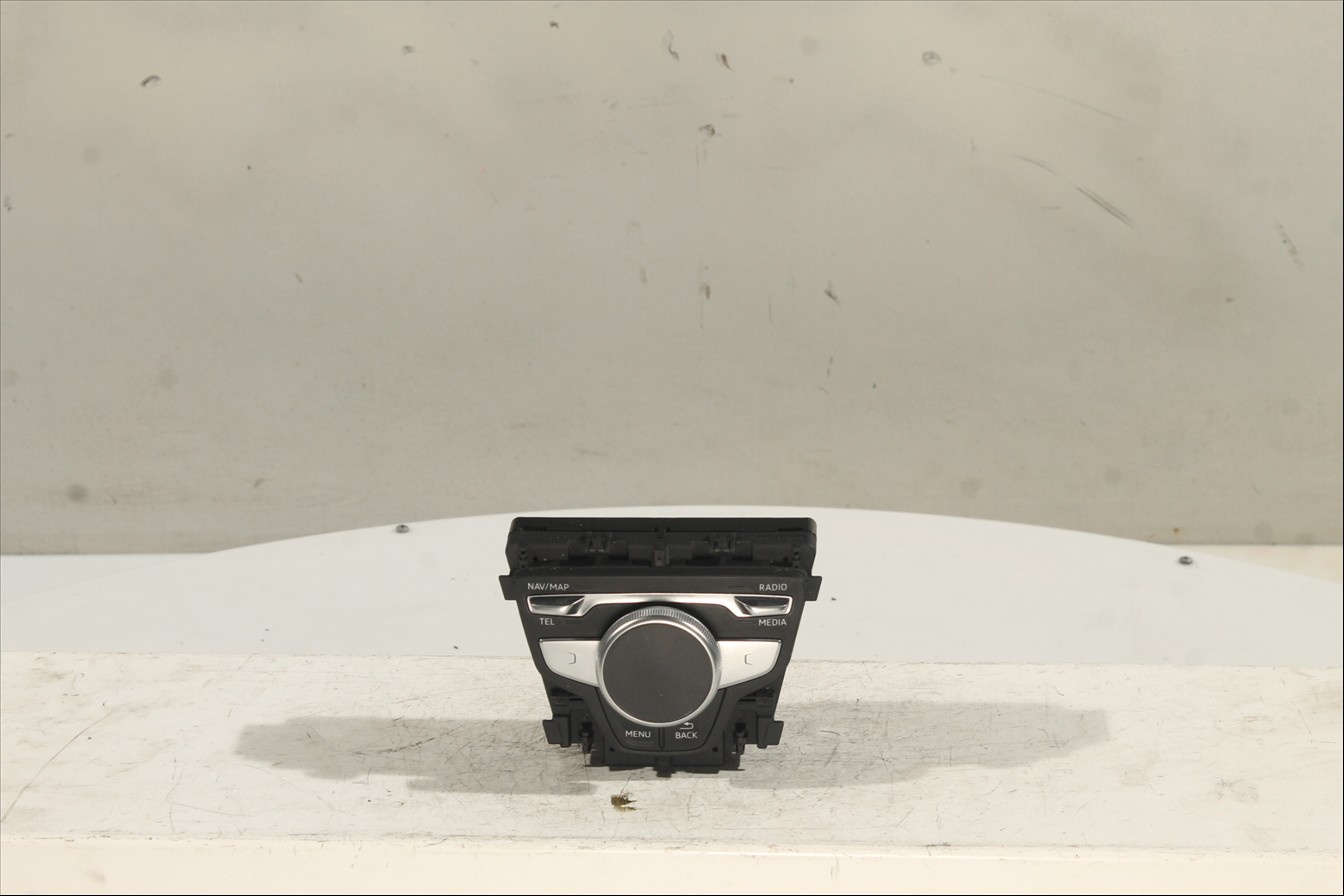 Mando control pantalla informacion