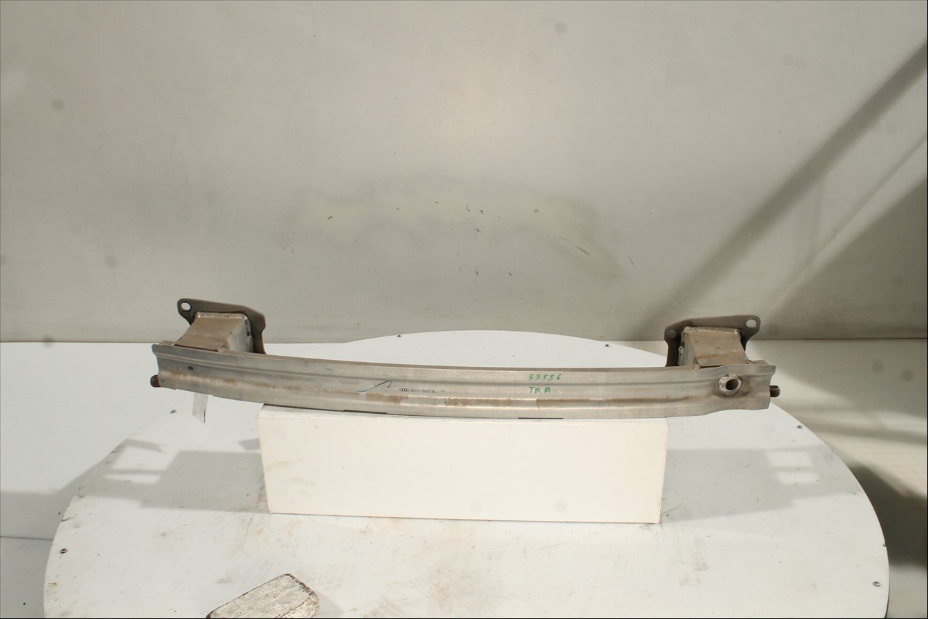 Traviesa paragolpes Tra.