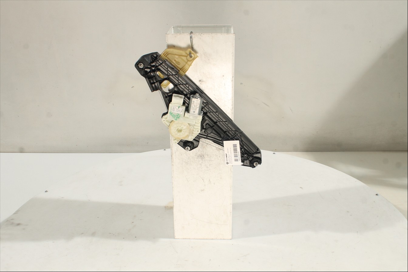 Elevalunas eléctrico puerta Tra. Izq.