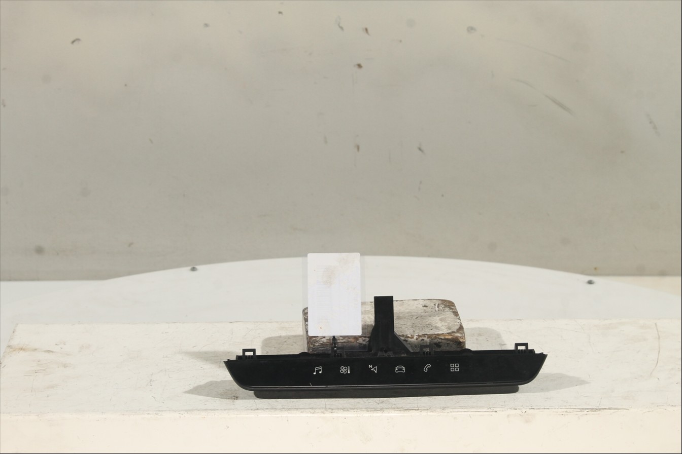 Mando control pantalla informacion