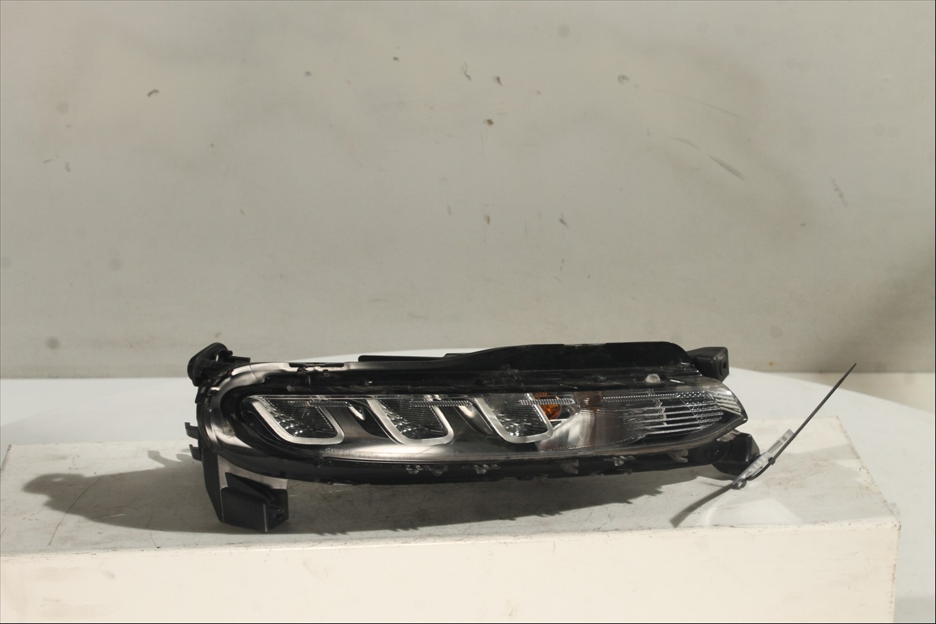 Piloto luz diurna Der.