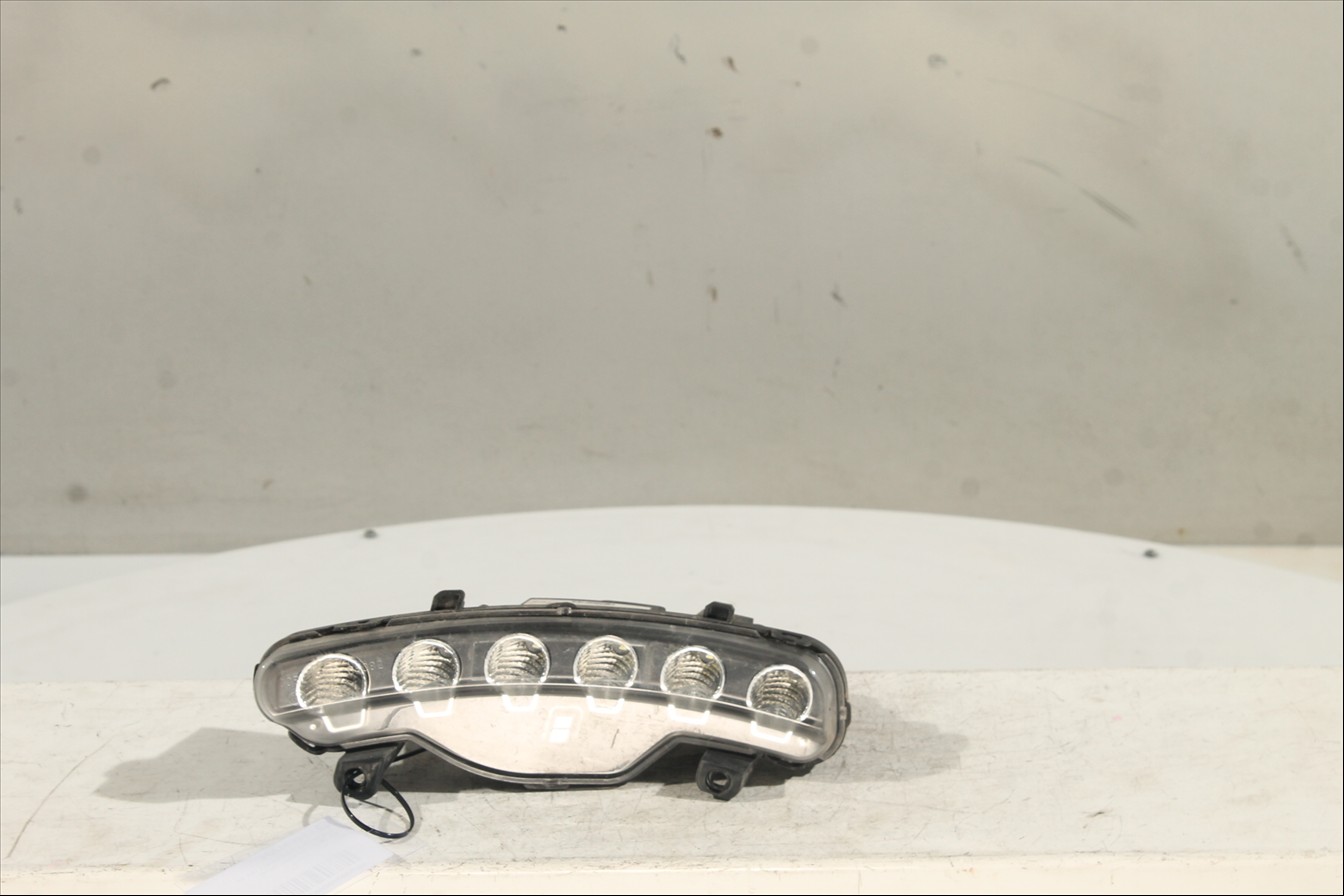 Piloto luz diurna Izq