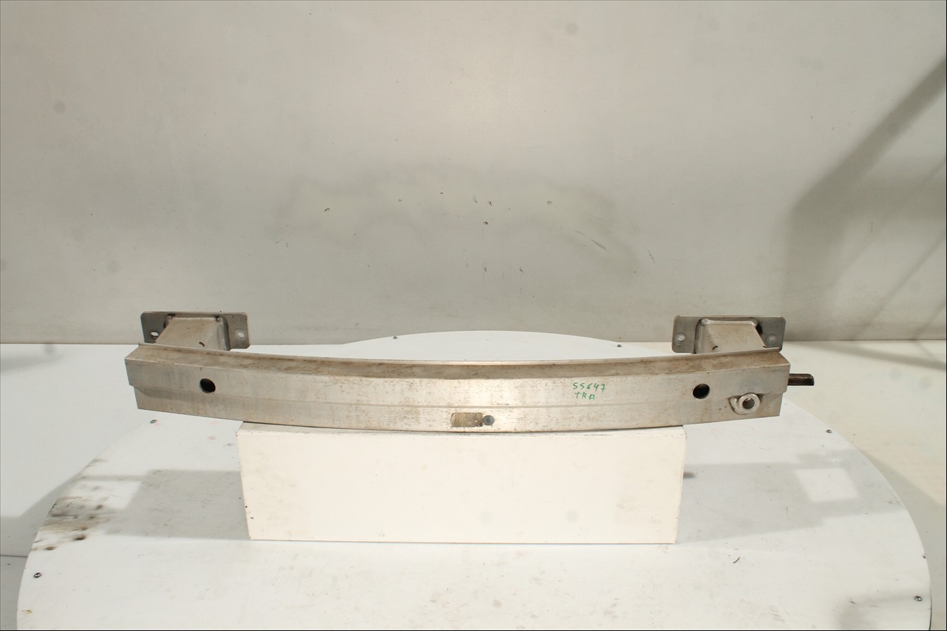 Traviesa paragolpes Tra.